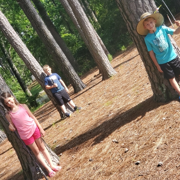 MEET YOUR POSHER, CRISTINA!!! - Picture 3 of 4